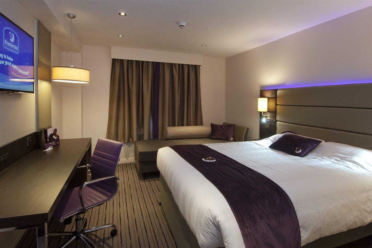 Premier Inn Bedford South Kempston Exterior photo